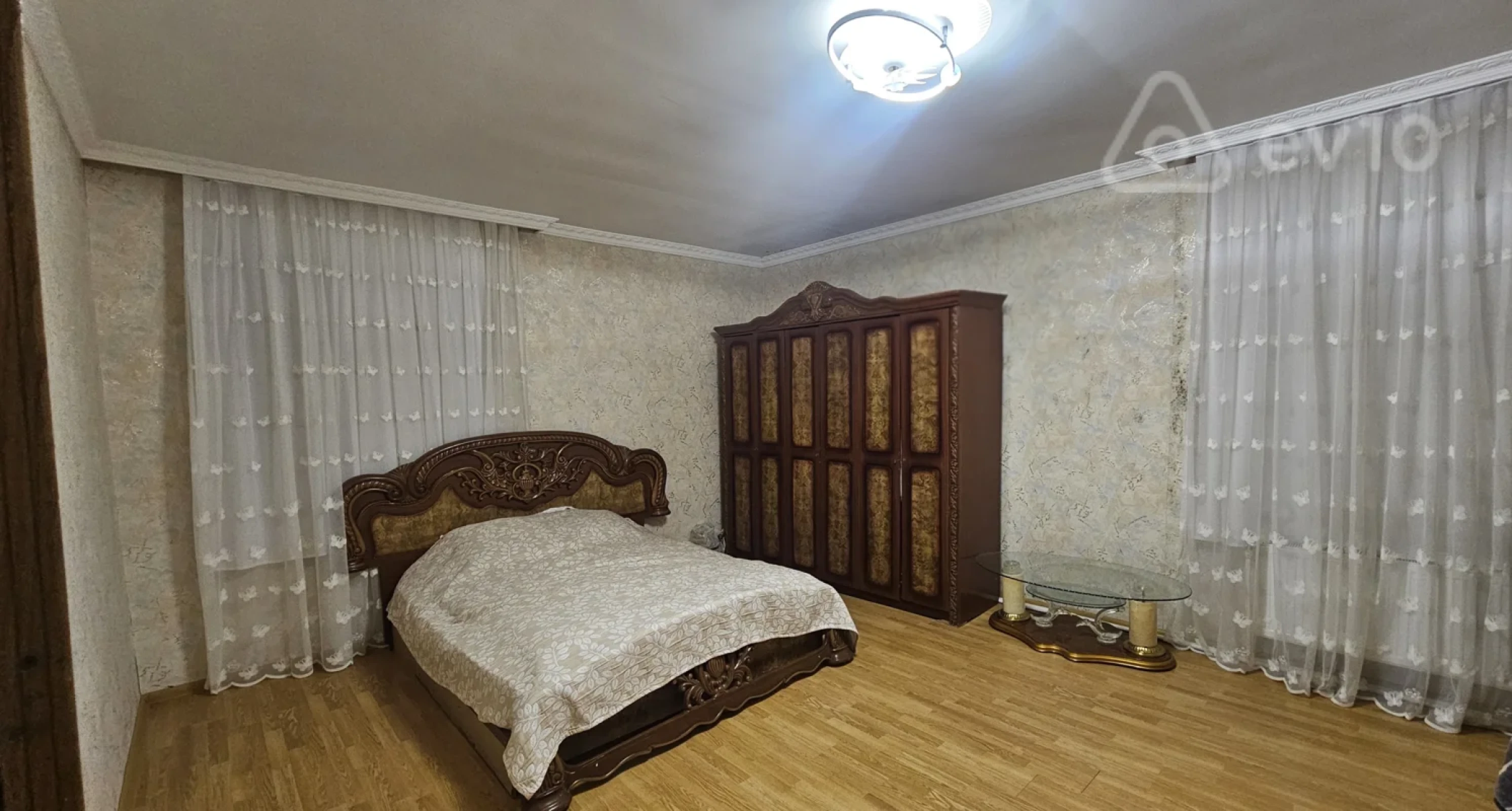 Satılır 7 otaqlı həyət evi 270 m²