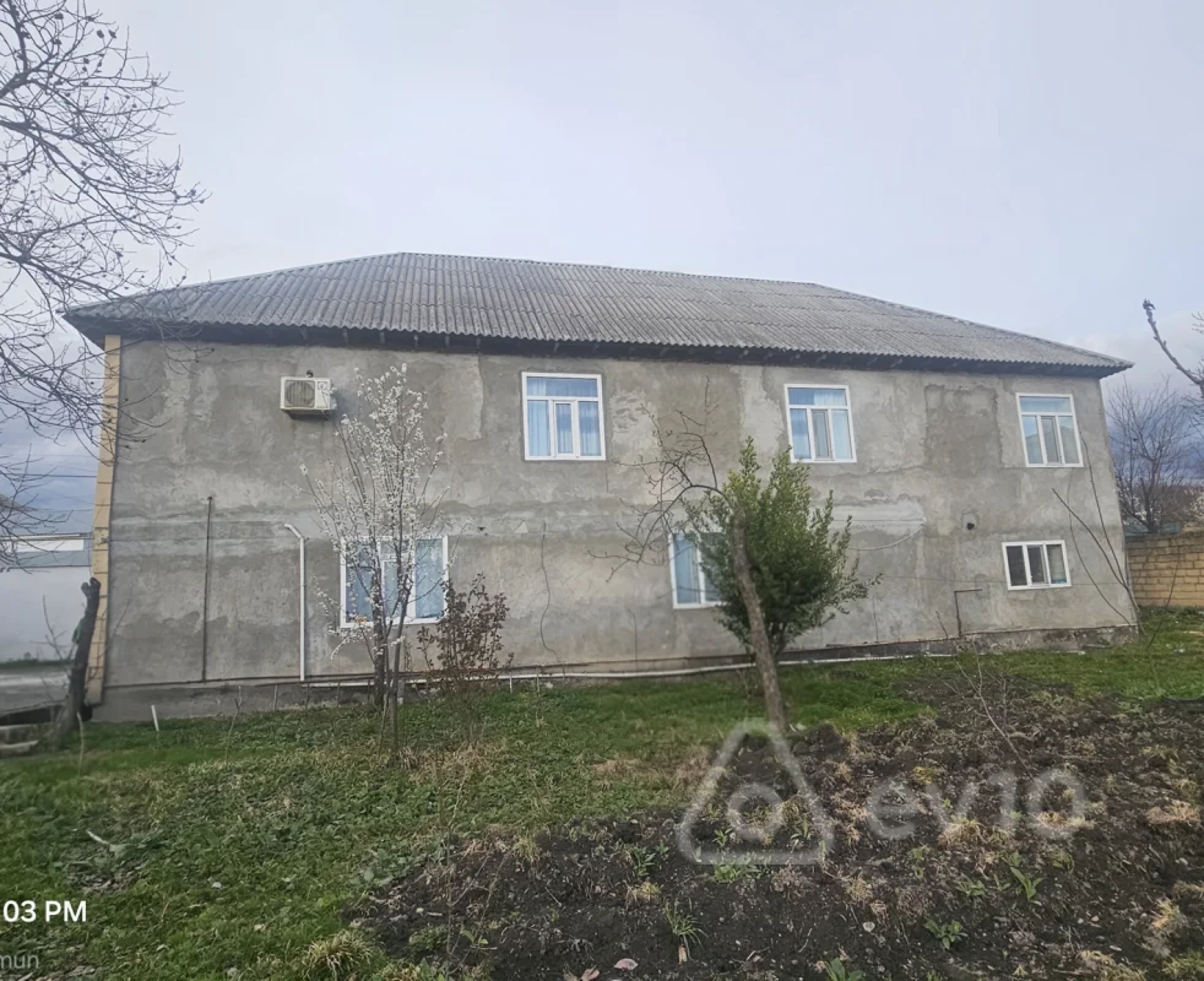 Satılır 7 otaqlı həyət evi 270 m²