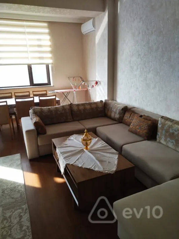 Kirayə verilir 3 otaqlı yeni tikili 121 m²