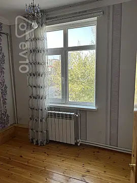 Kirayə verilir 2 otaqlı köhnə tikili 36 m²