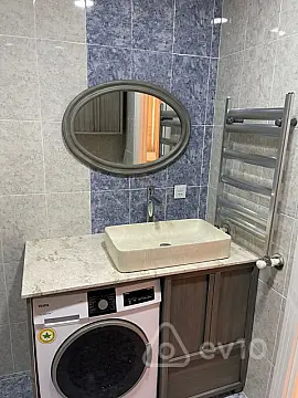 Kirayə verilir 2 otaqlı yeni tikili 80 m²