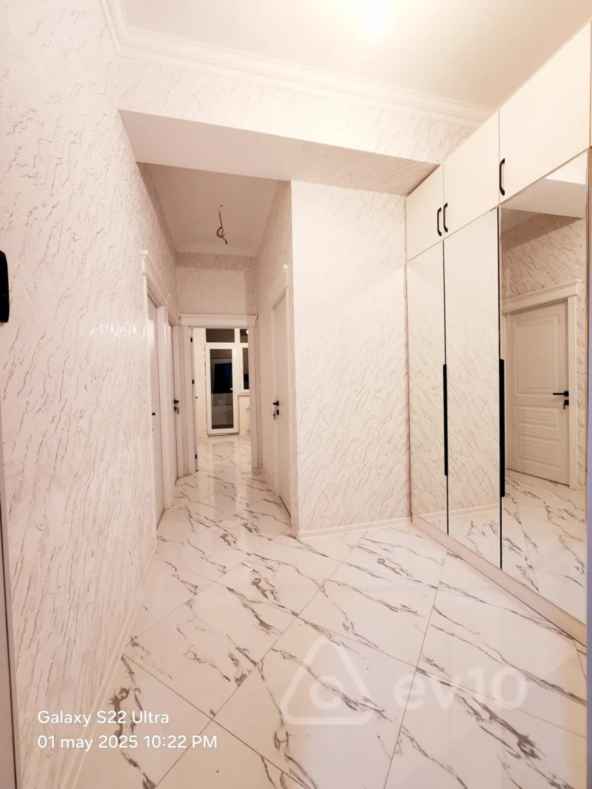 Kirayə verilir 2 otaqlı yeni tikili 56 m²