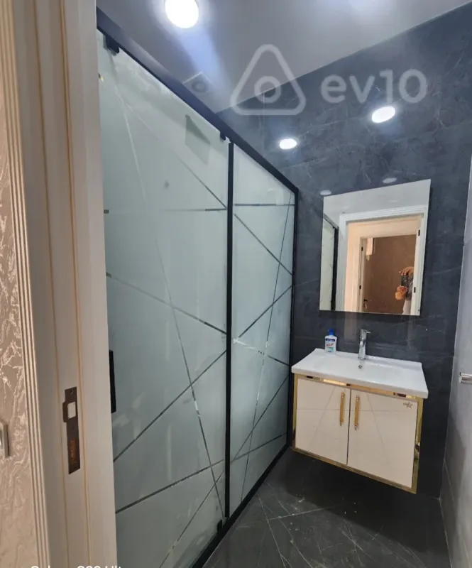Kirayə verilir 2 otaqlı yeni tikili 56 m²