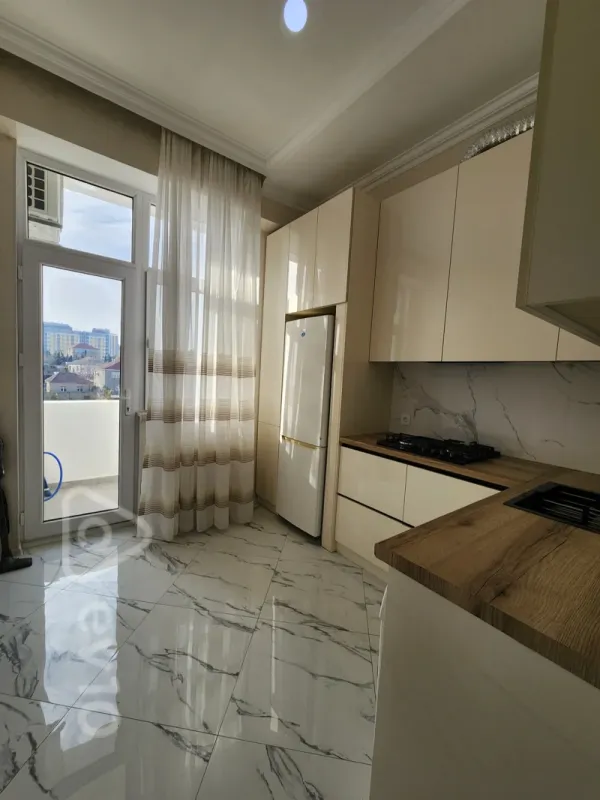 Kirayə verilir 2 otaqlı yeni tikili 56 m²