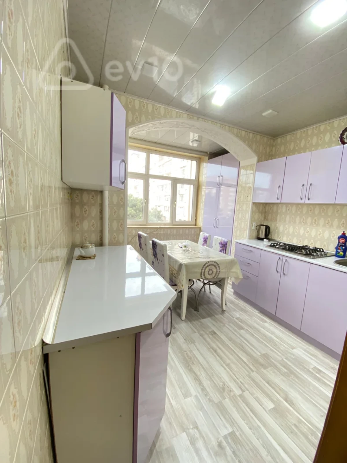 Kirayə verilir 2 otaqlı yeni tikili 55 m²