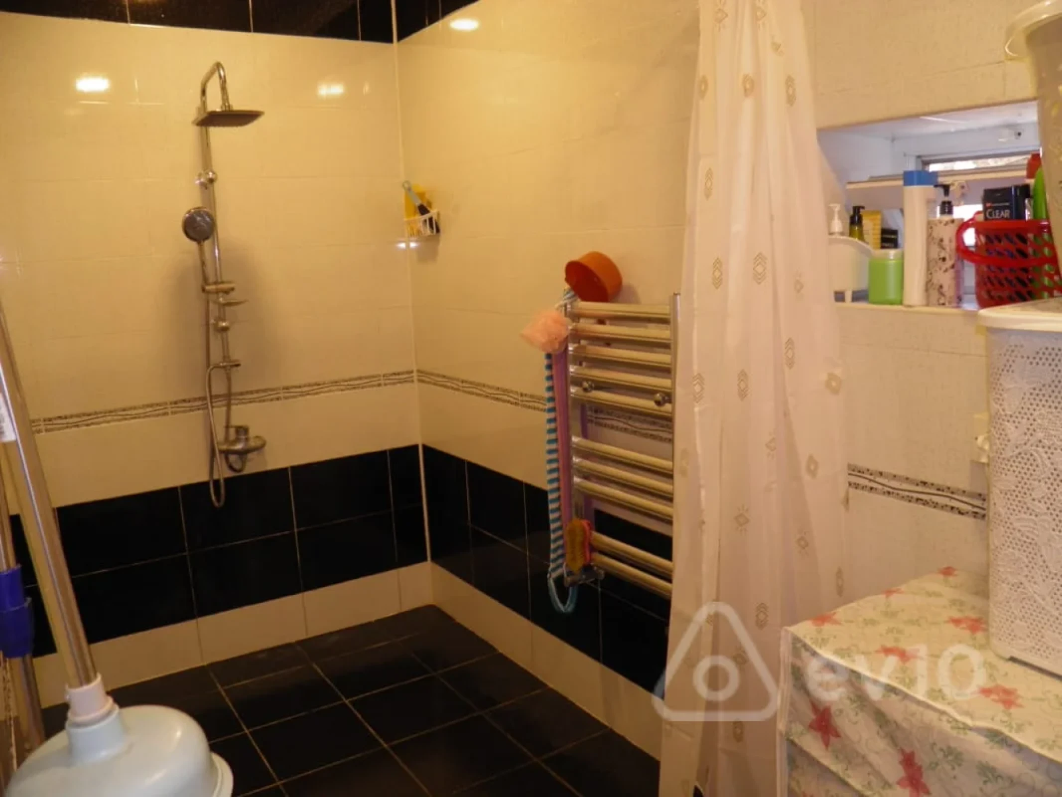 Satılır 5 otaqlı həyət evi 220 m²