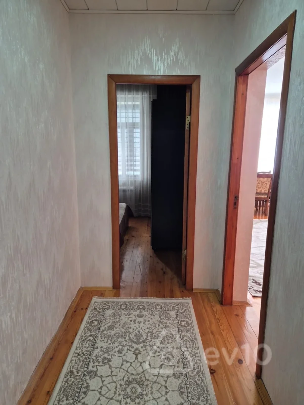 Kirayə verilir 2 otaqlı köhnə tikili 55 m²