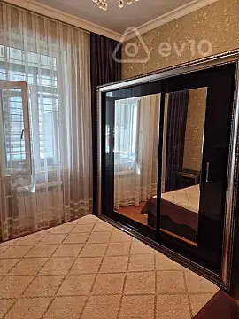 Kirayə verilir 2 otaqlı köhnə tikili 55 m²