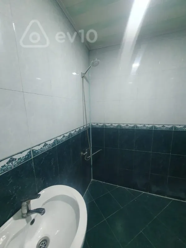 Kirayə verilir 2 otaqlı köhnə tikili 55 m²