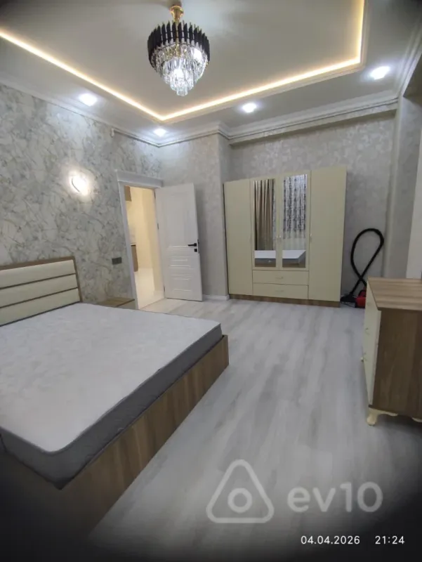 Kirayə verilir 2 otaqlı yeni tikili 70 m²
