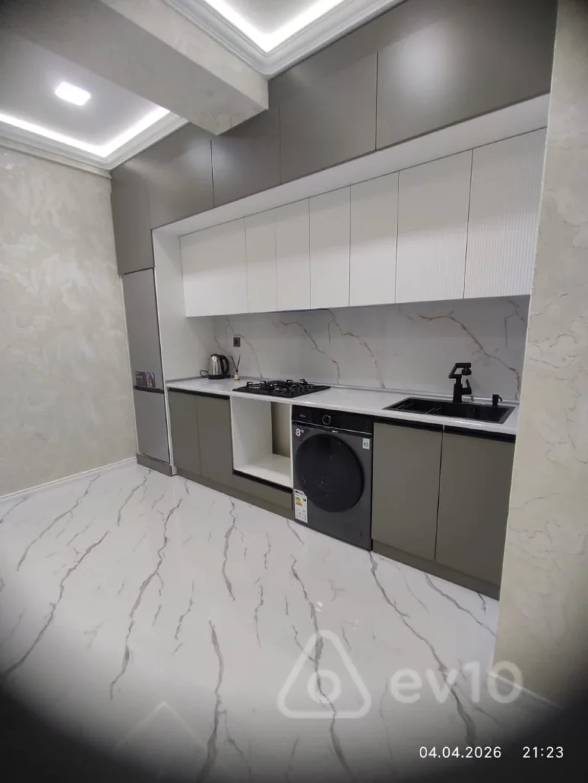 Kirayə verilir 2 otaqlı yeni tikili 70 m²