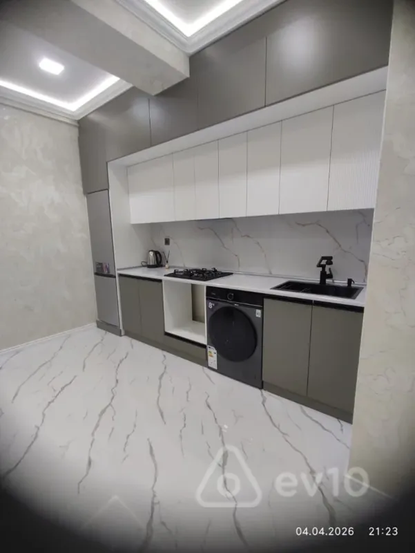 Kirayə verilir 2 otaqlı yeni tikili 70 m²