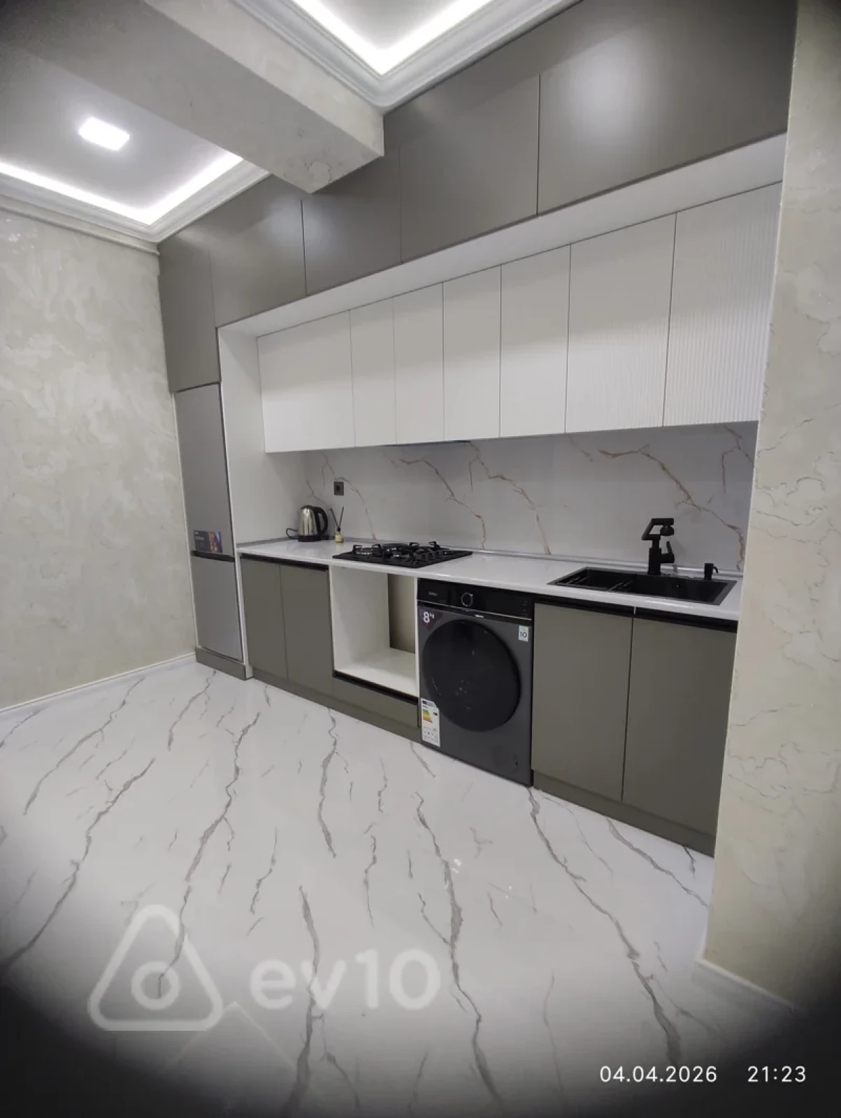 Kirayə verilir 2 otaqlı yeni tikili 70 m²