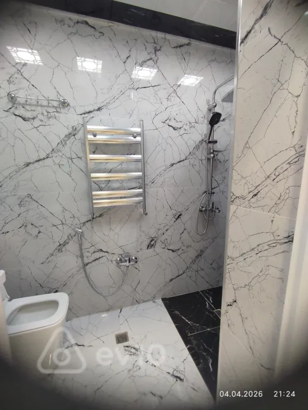 Kirayə verilir 2 otaqlı yeni tikili 70 m²