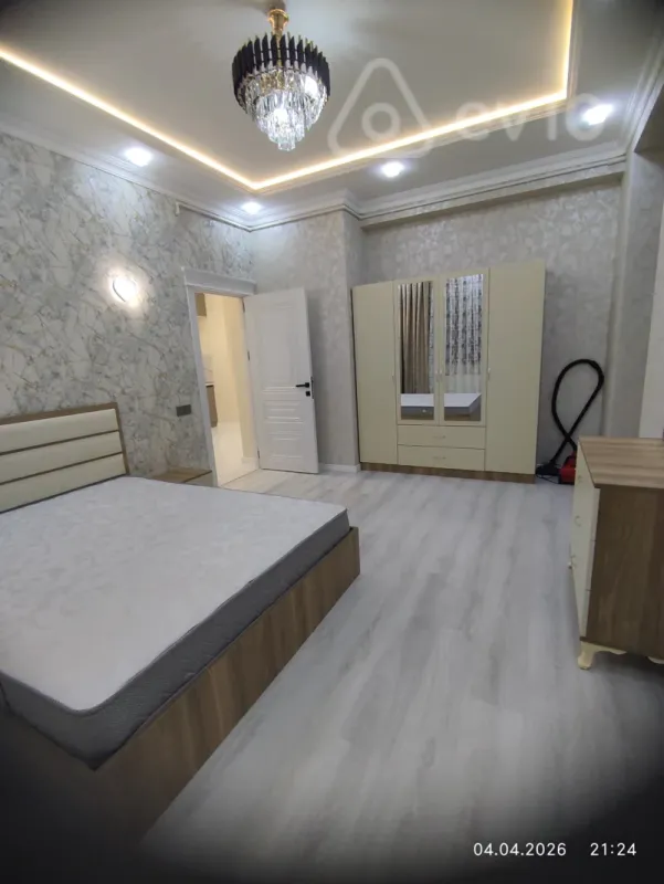 Kirayə verilir 2 otaqlı yeni tikili 70 m²