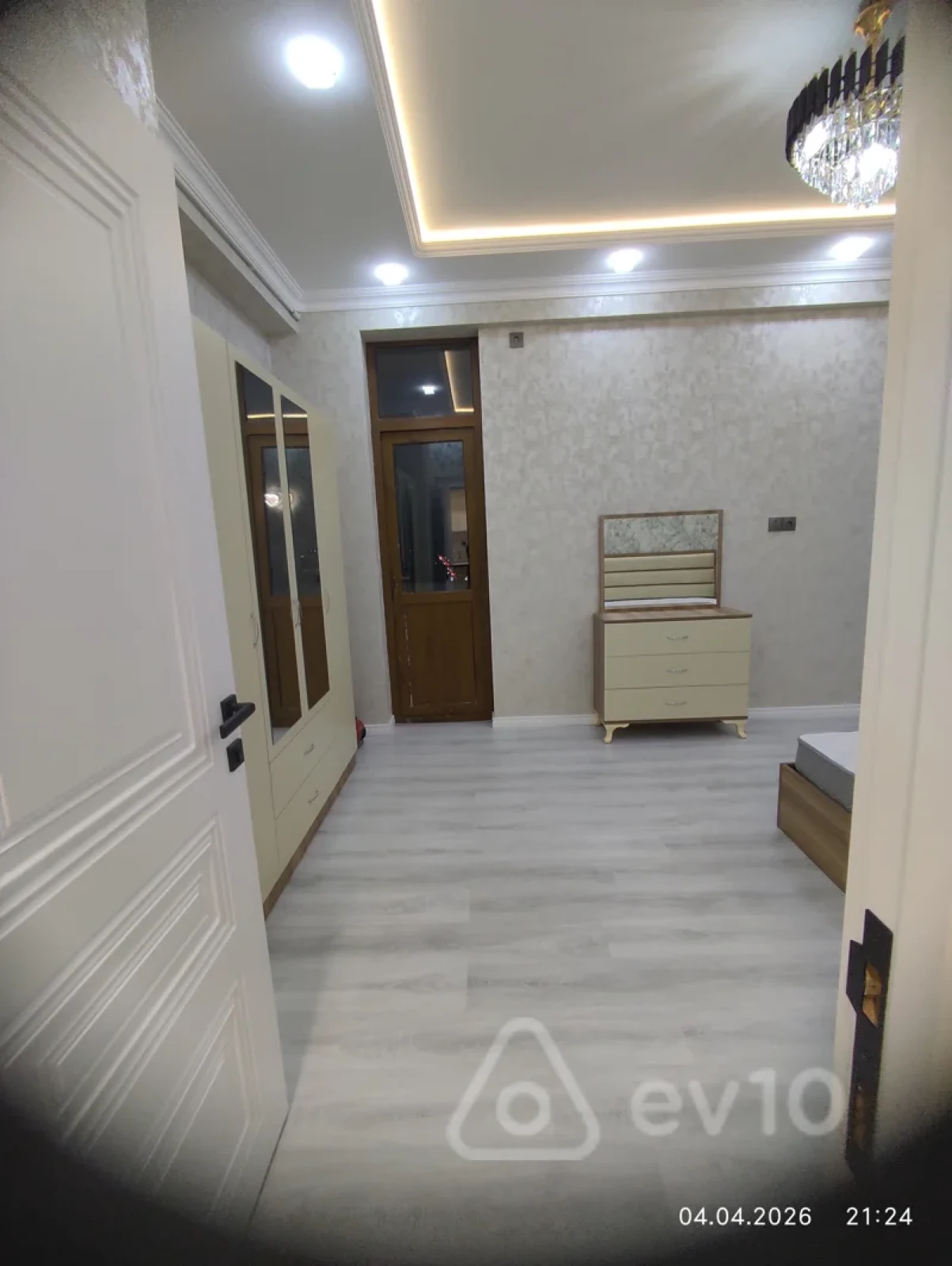 Kirayə verilir 2 otaqlı yeni tikili 70 m²