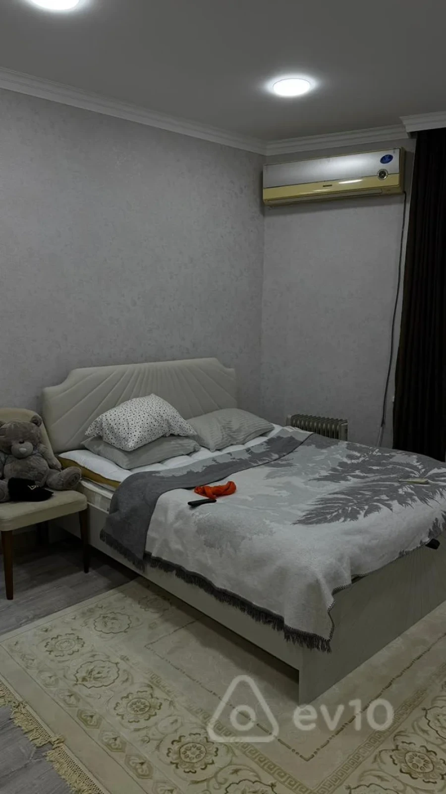 Kirayə verilir 2 otaqlı köhnə tikili 55 m²