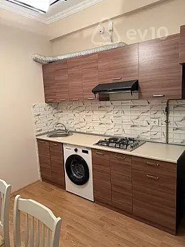 Kirayə verilir 3 otaqlı yeni tikili 75 m²