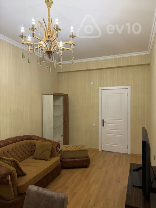 Kirayə verilir 3 otaqlı yeni tikili 75 m²