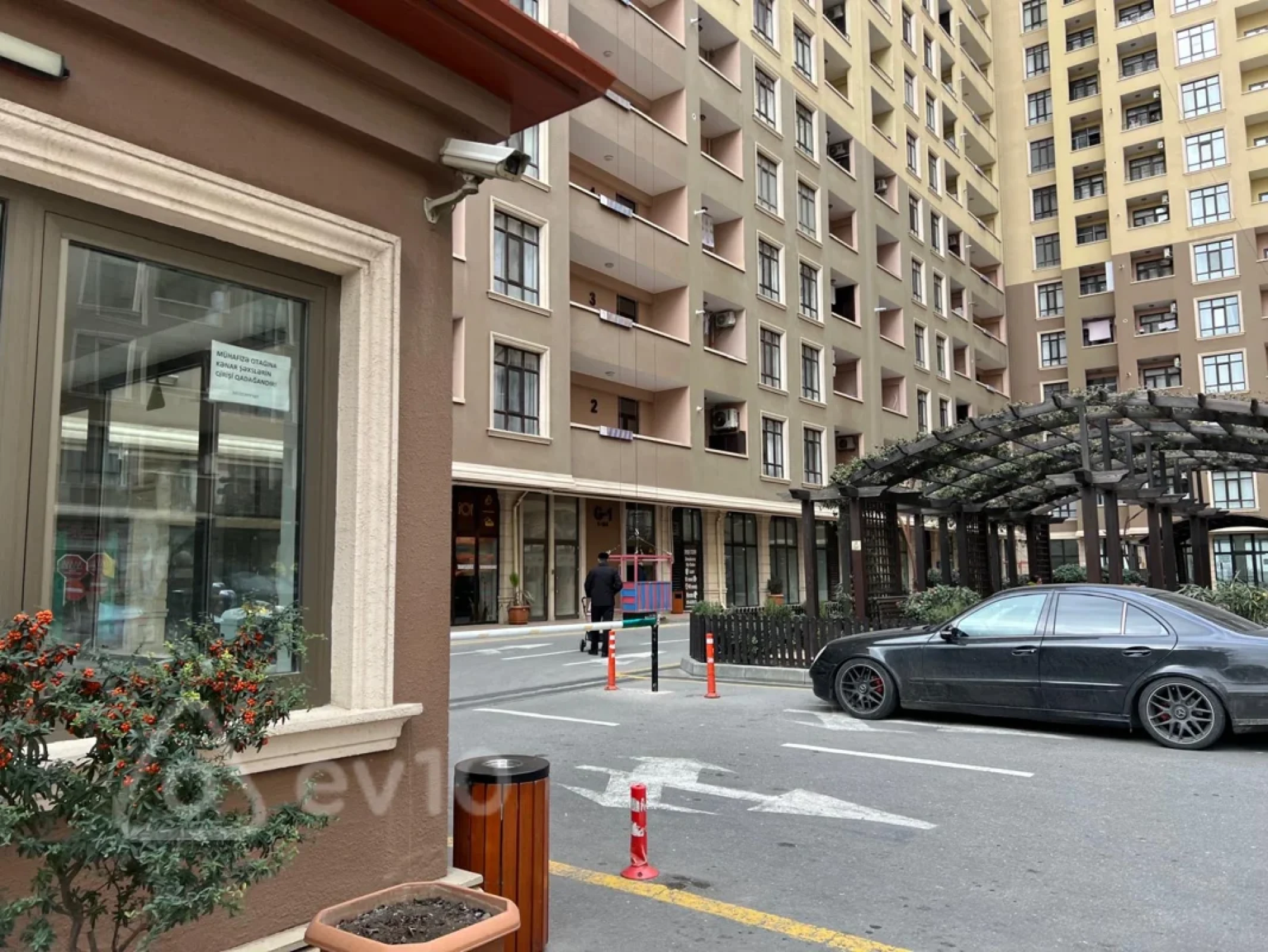 Kirayə verilir 3 otaqlı yeni tikili 100 m²