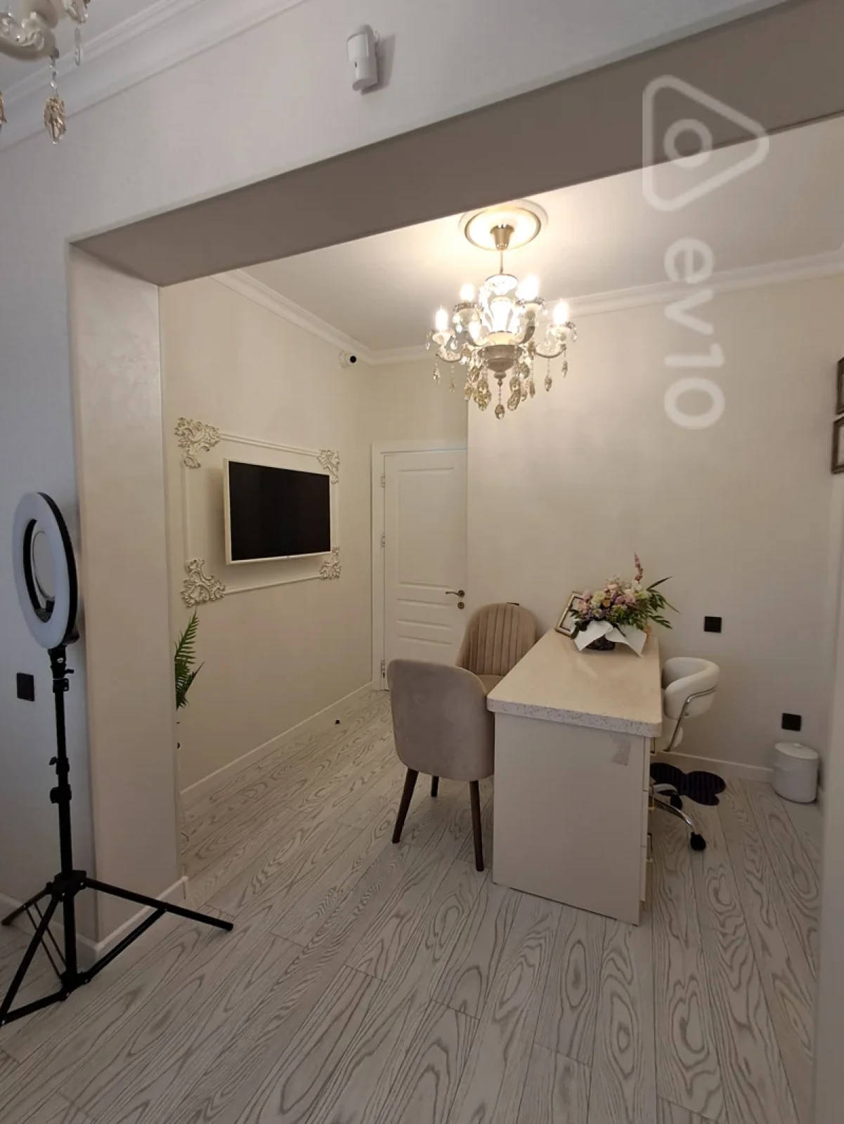 Satılır mənzil 100 m²