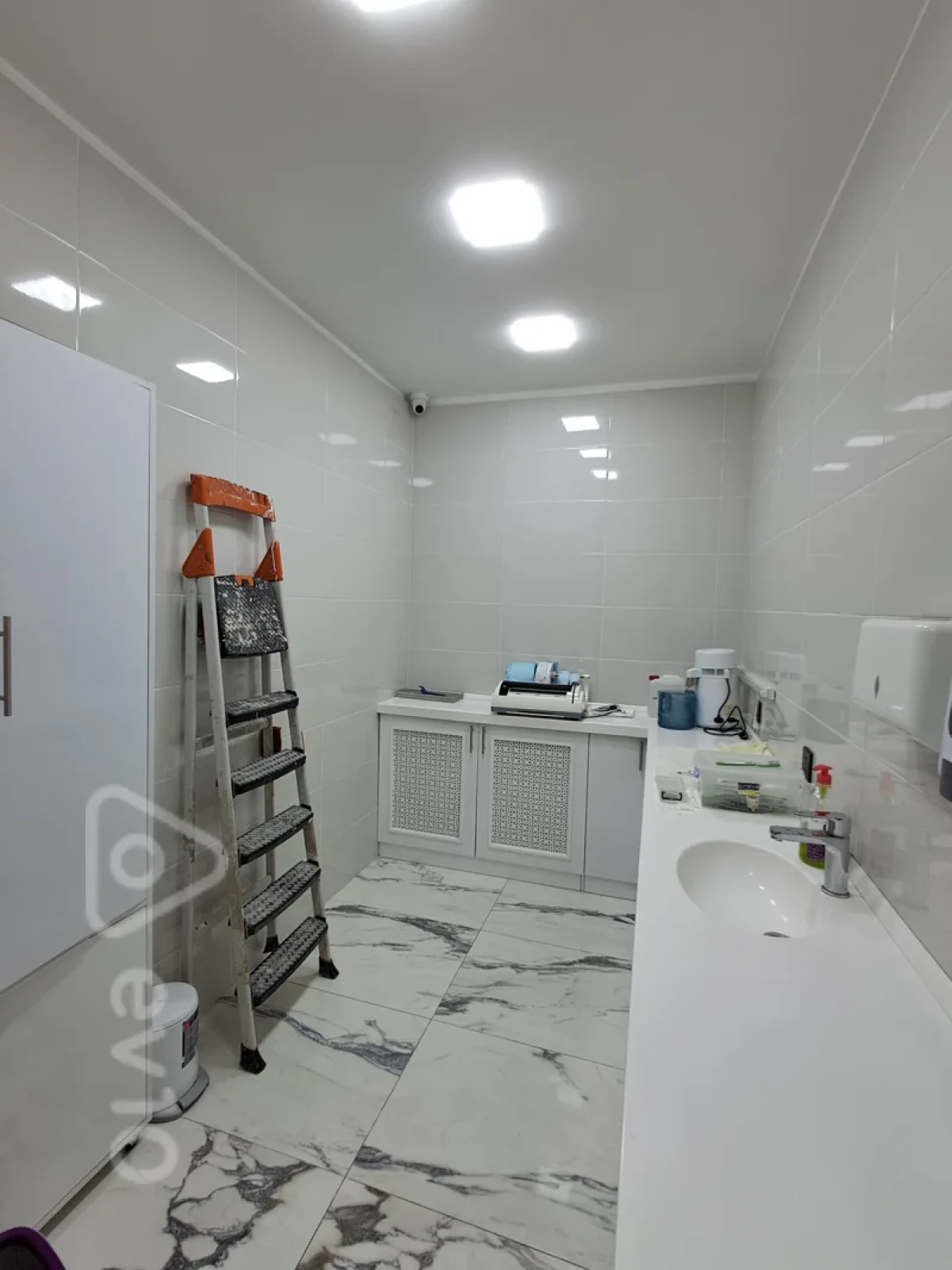 Satılır mənzil 100 m²