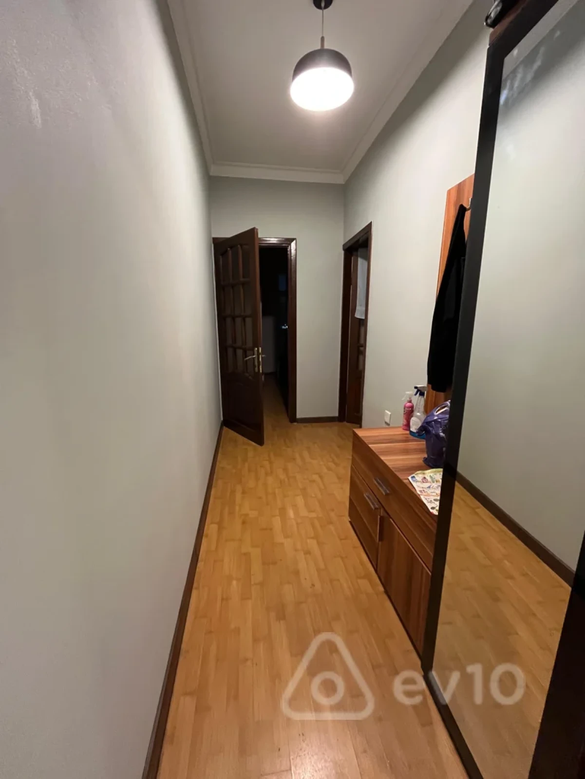 Kirayə verilir 3 otaqlı köhnə tikili 80 m²