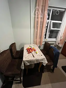 Kirayə verilir 3 otaqlı köhnə tikili 80 m²