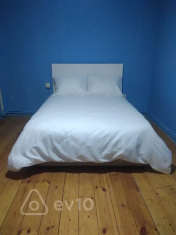 Kirayə verilir 1 otaqlı köhnə tikili 30 m²