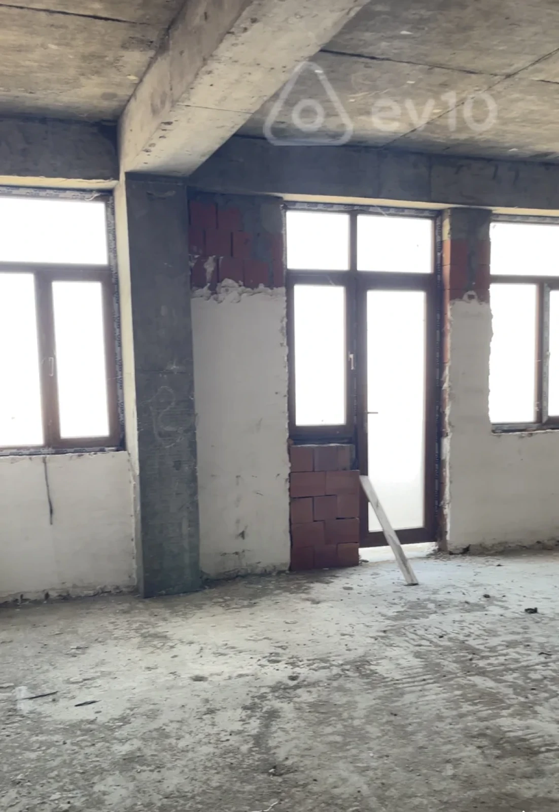 Satılır 2 otaqlı yeni tikili 50 m²