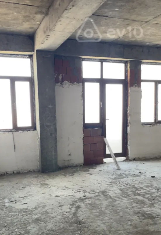 Satılır 2 otaqlı yeni tikili 50 m²