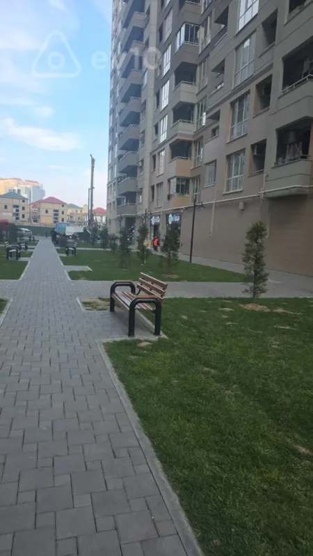 Kirayə verilir 2 otaqlı yeni tikili 60 m²