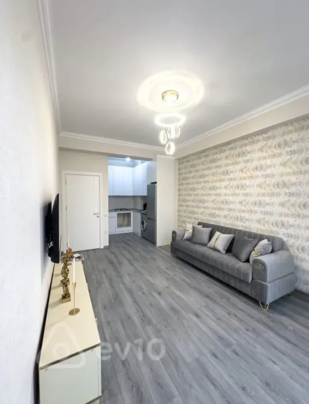 Kirayə verilir 2 otaqlı yeni tikili 60 m²