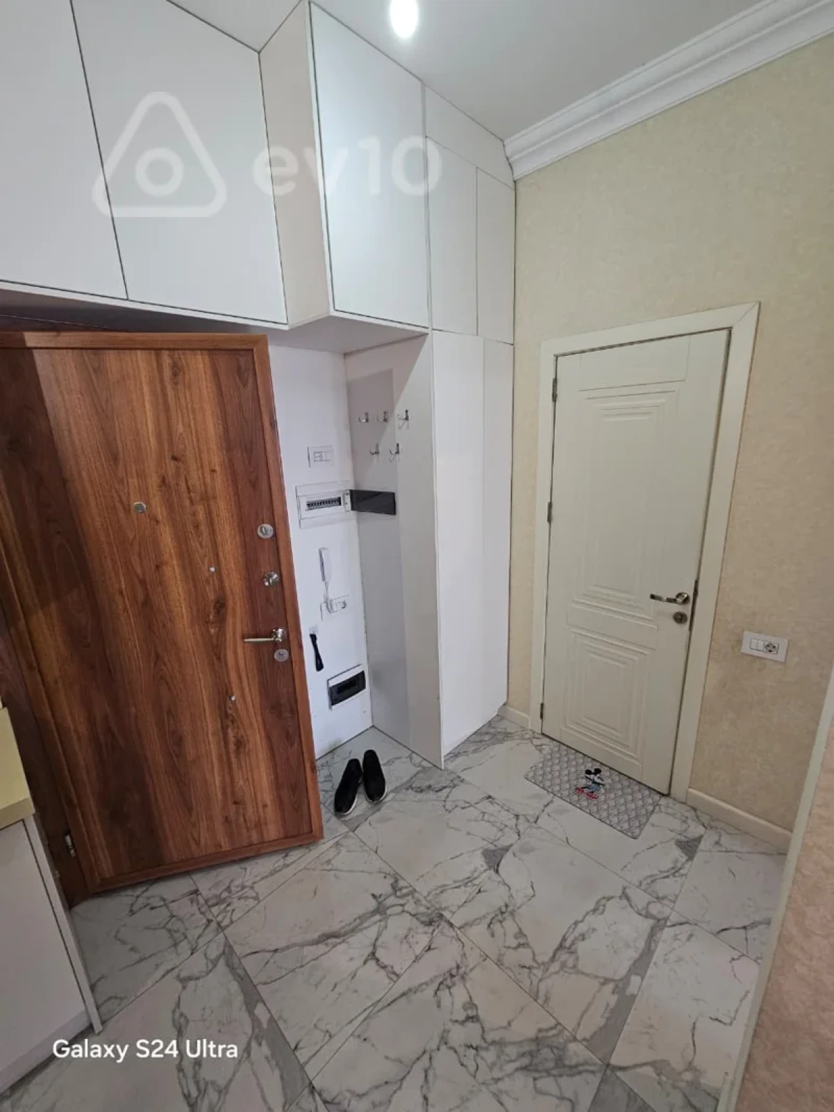 Kirayə verilir 2 otaqlı yeni tikili 60 m²