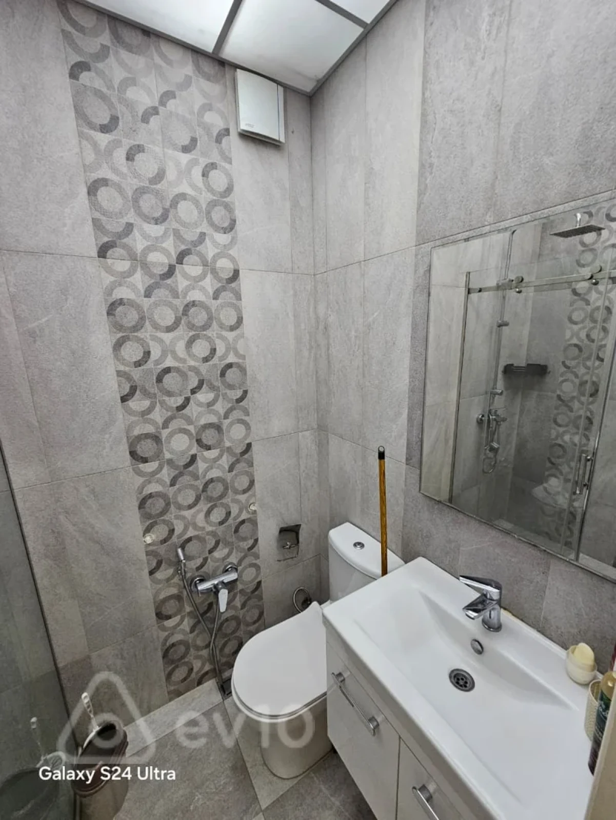 Kirayə verilir 2 otaqlı yeni tikili 60 m²