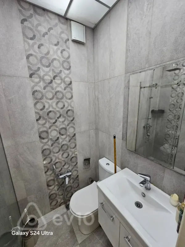Kirayə verilir 2 otaqlı yeni tikili 60 m²