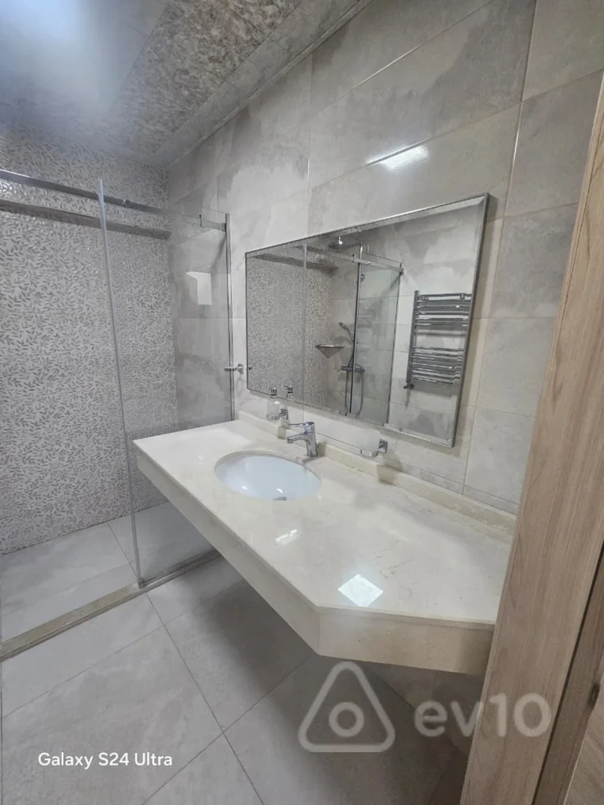 Kirayə verilir 2 otaqlı yeni tikili 62 m²