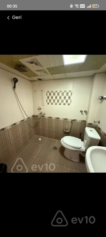 Kirayə verilir 3 otaqlı köhnə tikili 86 m²