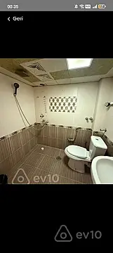 Kirayə verilir 3 otaqlı köhnə tikili 86 m²