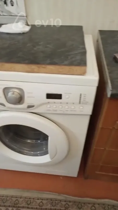 Kirayə verilir 2 otaqlı həyət evi 50 m²