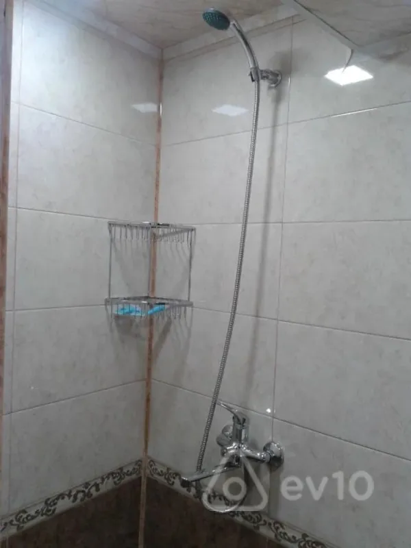 Kirayə verilir 2 otaqlı köhnə tikili 55 m²