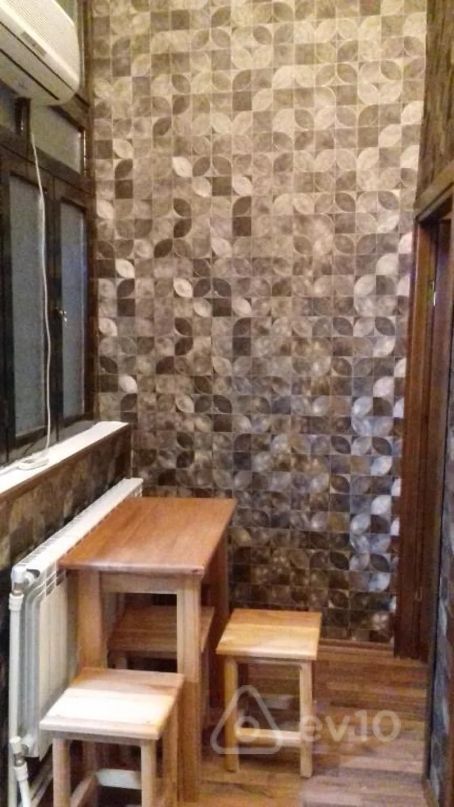 Kirayə verilir 2 otaqlı köhnə tikili 55 m²