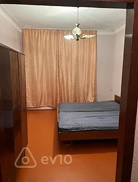 Kirayə verilir 3 otaqlı köhnə tikili 66 m²