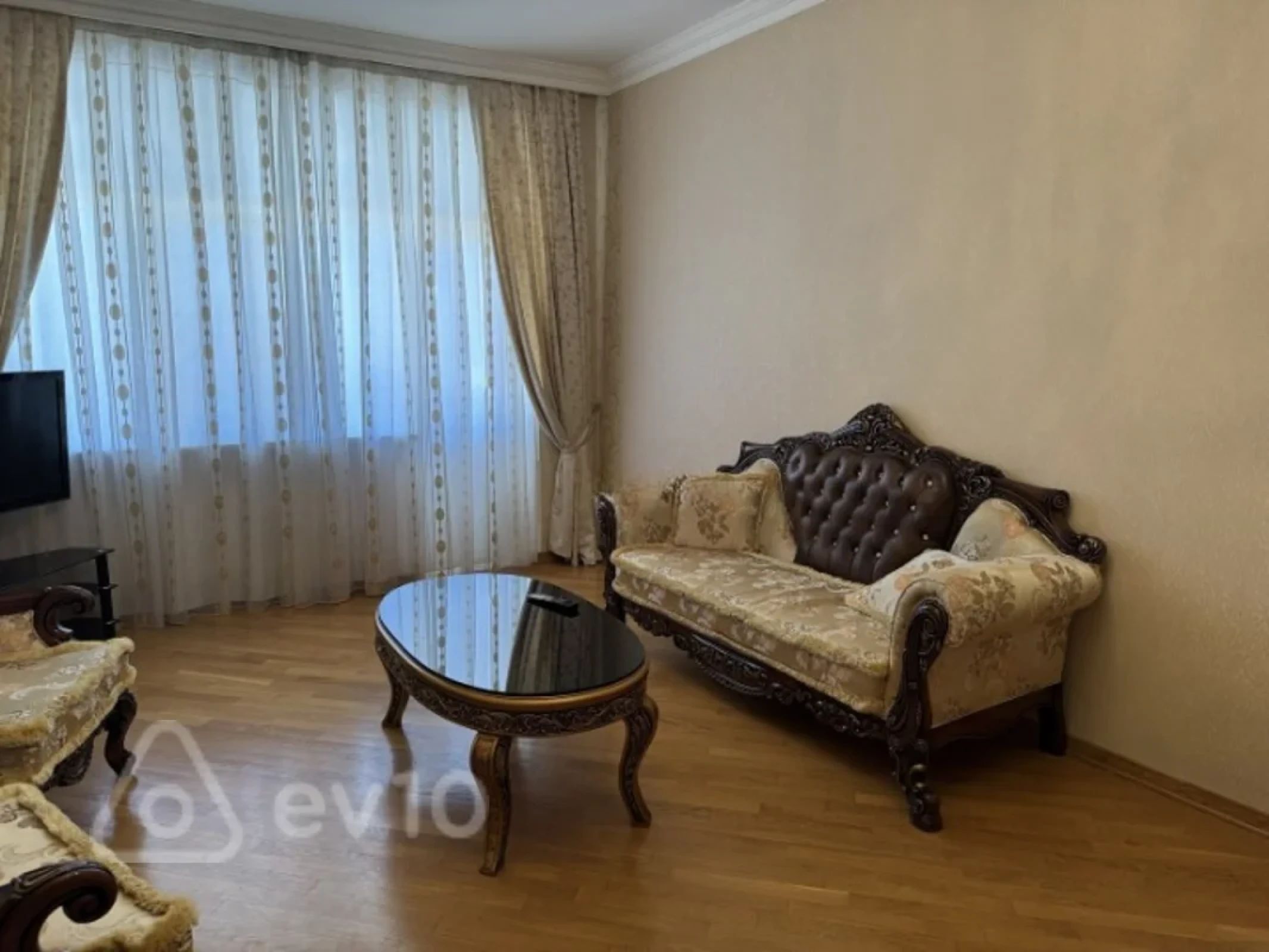 Kirayə verilir 2 otaqlı yeni tikili 105 m²