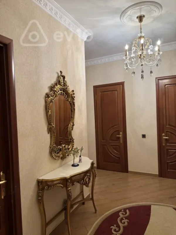 Kirayə verilir 2 otaqlı yeni tikili 105 m²