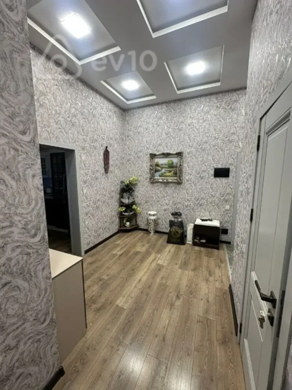 Kirayə verilir 3 otaqlı yeni tikili 110 m²