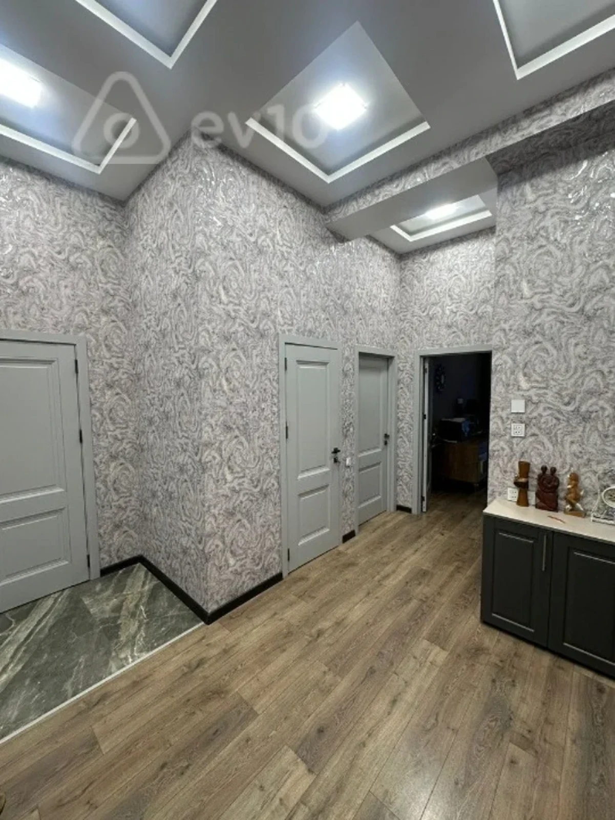 Kirayə verilir 3 otaqlı yeni tikili 110 m²