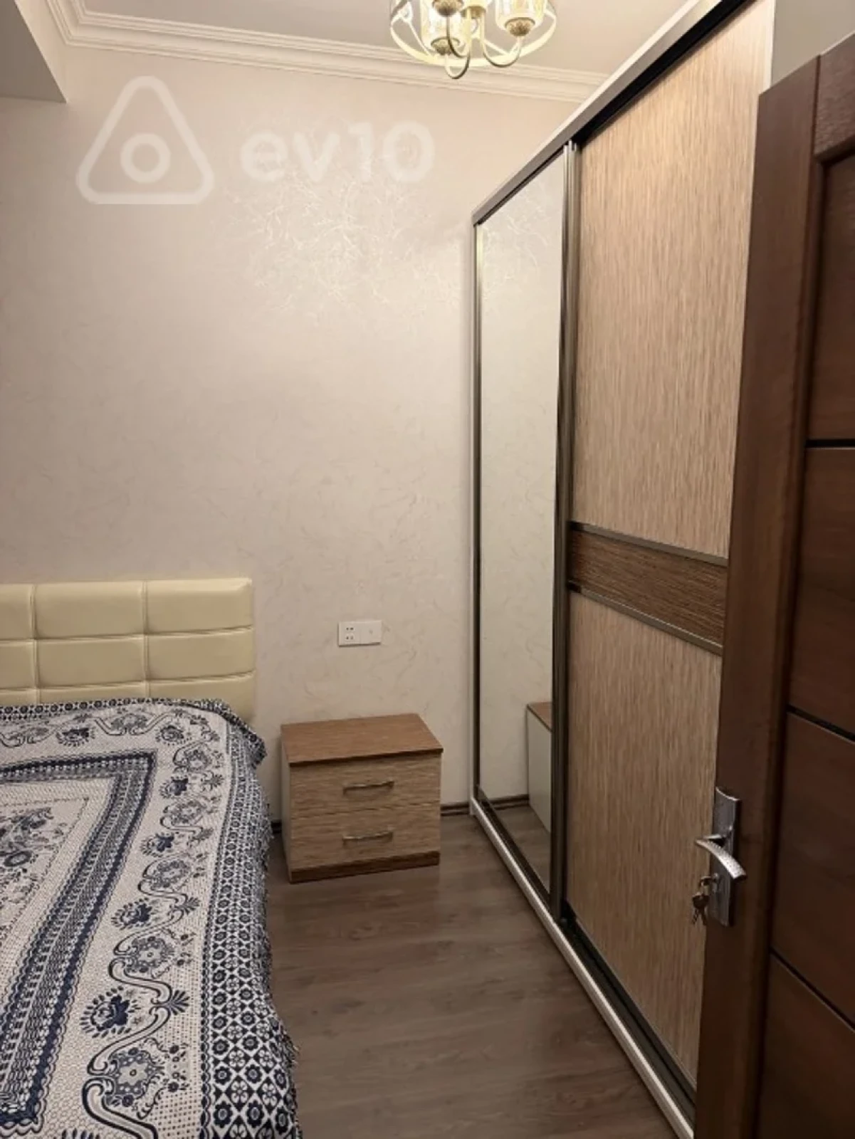 Kirayə verilir 2 otaqlı yeni tikili 60 m²
