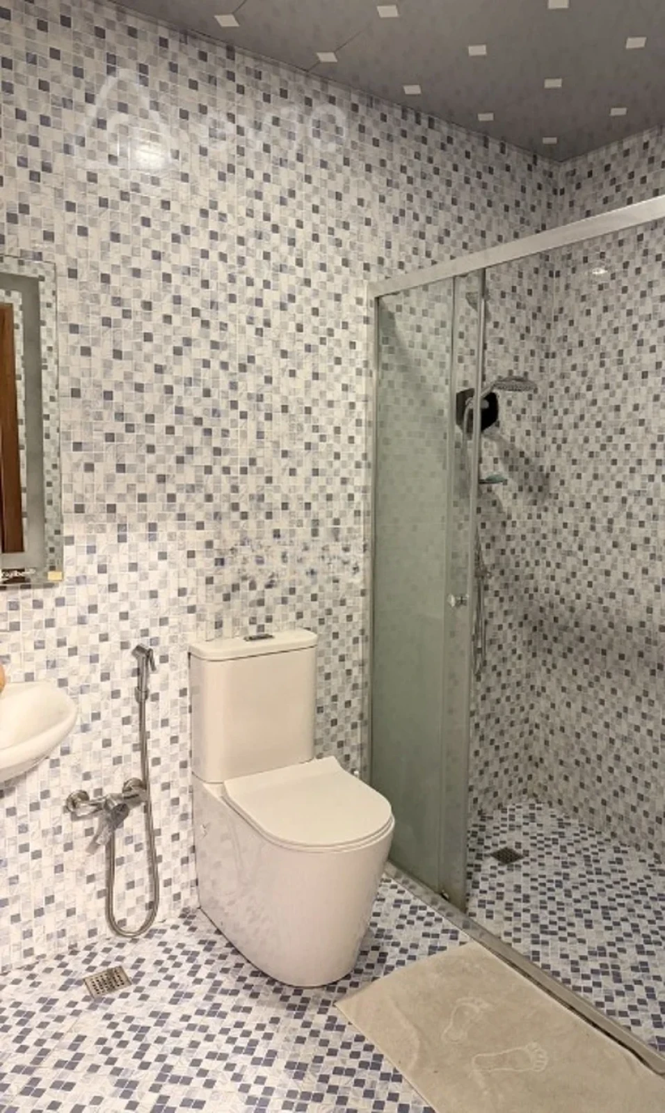 Kirayə verilir 2 otaqlı yeni tikili 60 m²