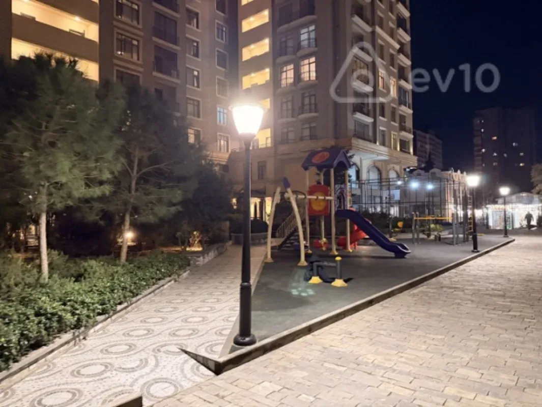 Kirayə verilir 2 otaqlı yeni tikili 60 m²